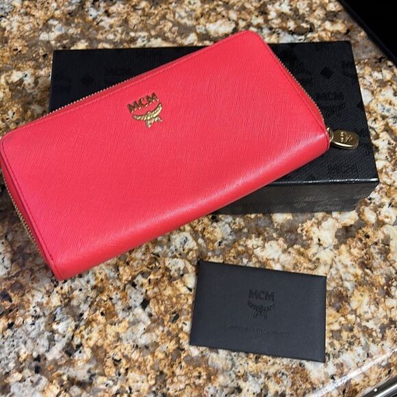 Mcm Saffiano Wallet - Picture 9 of 10